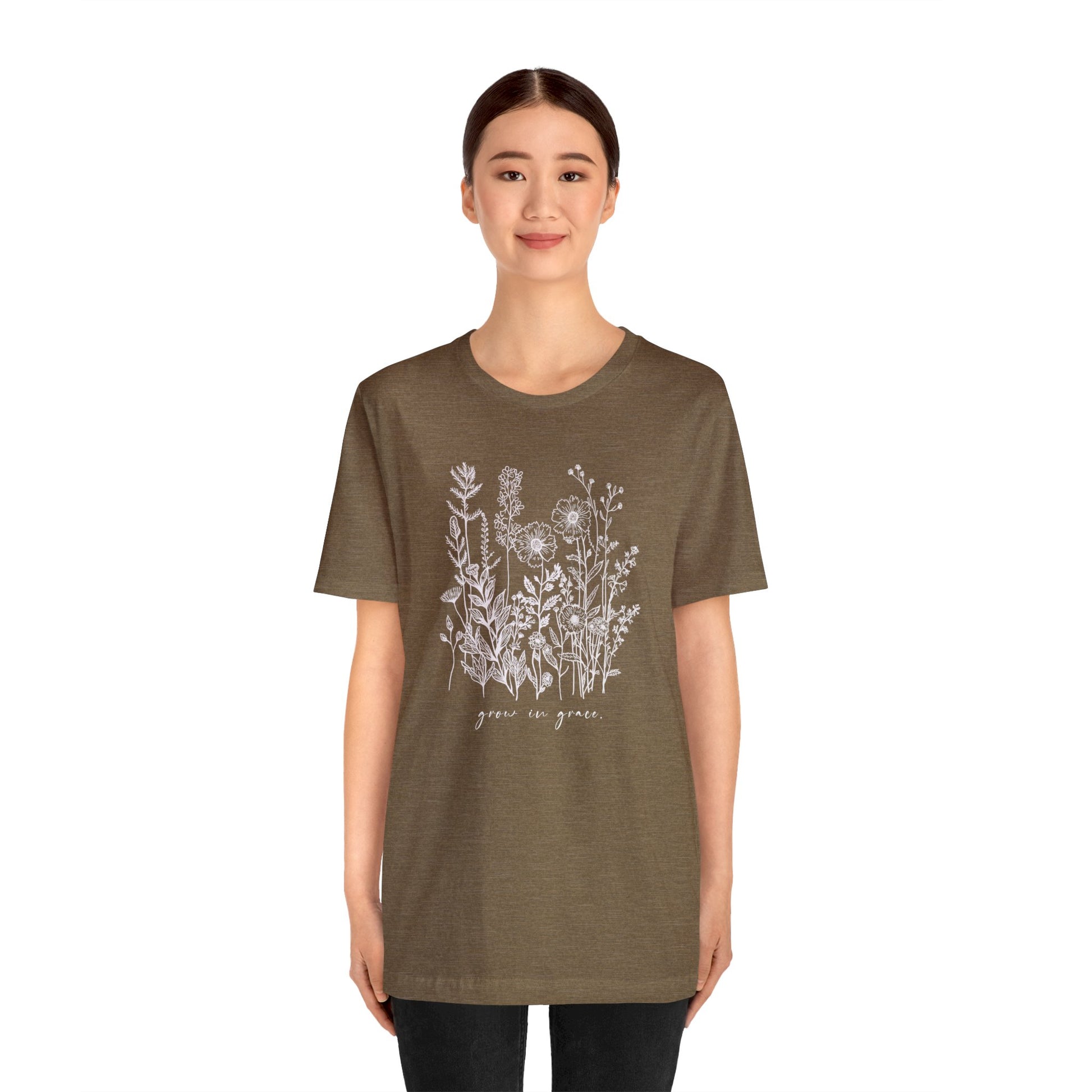 Women's Grow in Grace Graphic Tee - Max Patch Co.