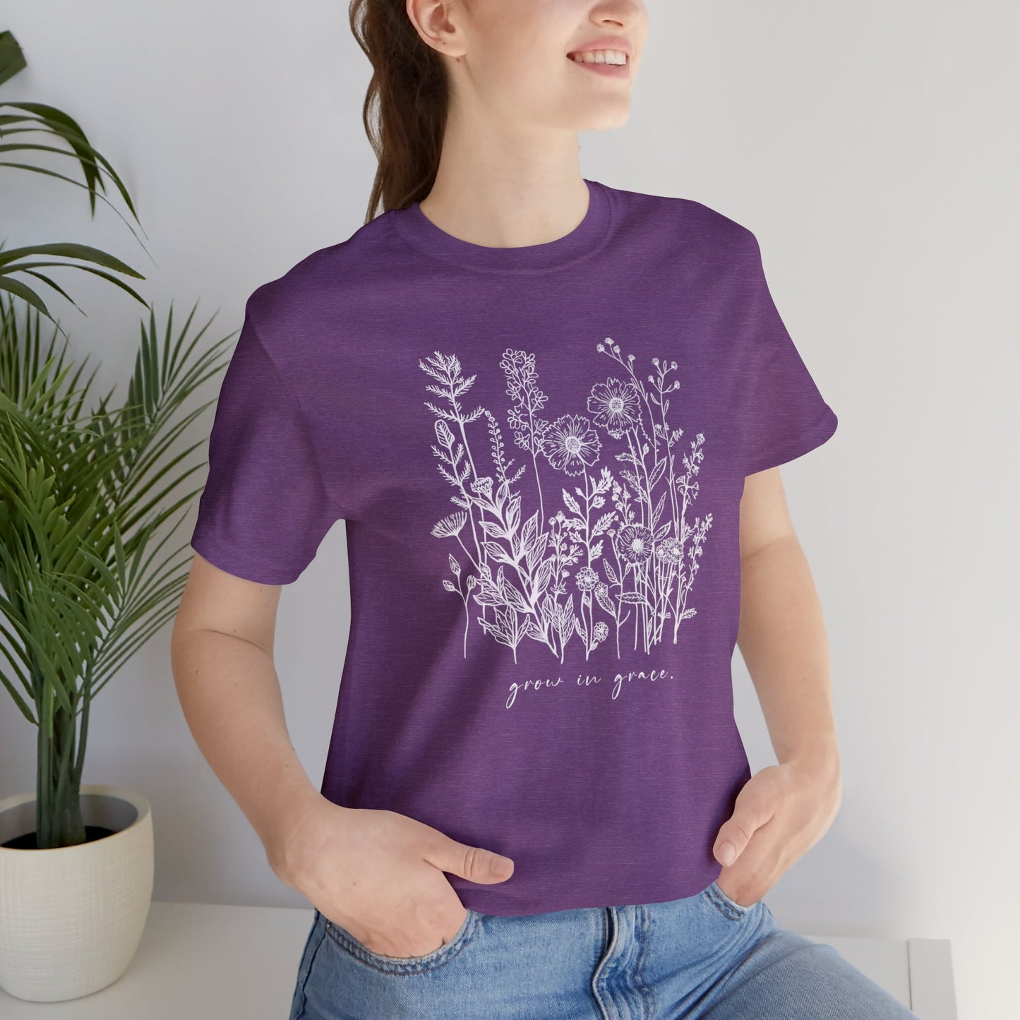 Women's Grow in Grace Graphic Tee - Max Patch Co.