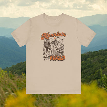Mountain Mama Graphic Tee