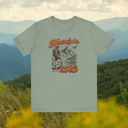Mountain Mama Graphic Tee